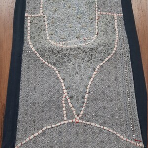 Dekorativ lapptäckslöpare, indisk vintage bomullslapptäckslöpare, väggbonad, handgjord i Rajasthan, broderad boho-tapet bild 3