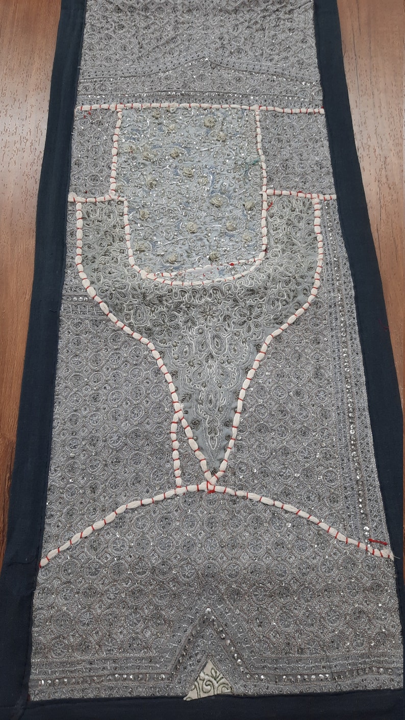 Dekorativ lapptäckslöpare, indisk vintage bomullslapptäckslöpare, väggbonad, handgjord i Rajasthan, broderad boho-tapet bild 3