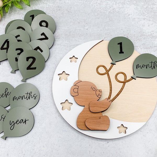 Wooden Interchangeable Teddy Bear Milestone Markers for Baby Photos | Engraved Wood Monthly Milestone Markers | Personalized Baby Sign