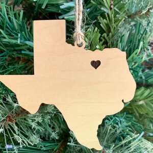 Texas Ornament with Heart Marker, Choose Any State, Customizable Christmas Ornament, Personalized Wood Engraved Gifts, Texas souvenir