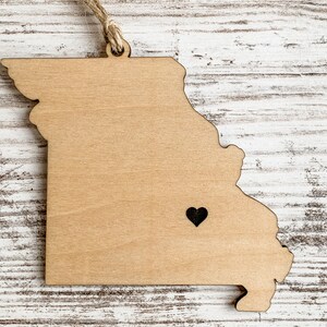 Missouri Ornament with Heart Marker, Customizable Christmas Ornament, Personalized Wood Engraved Gifts, Missouri Gifts image 9