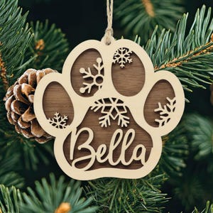 Dog Paw Ornament Personalized – Gift for Dog Lover or Pet Memorial Keepsake – Custom Pet Name Christmas Décor