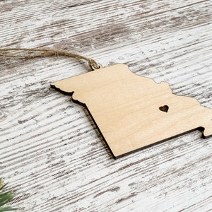 Missouri Ornament with Heart Marker, Customizable Christmas Ornament, Personalized Wood Engraved Gifts, Missouri Gifts image 7