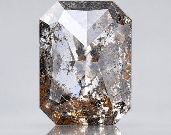 Diamante natural pulido suelto de 1,52 quilates con vetas de sal y pimienta (6,8 x 5,1 mm).