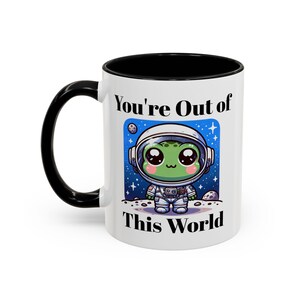 Bonita taza de café con astronauta (11 oz y 15 oz) / taza de café / taza de cortesía / regalo de cumpleaños / regalo del día de la madre / regalo del día del padre