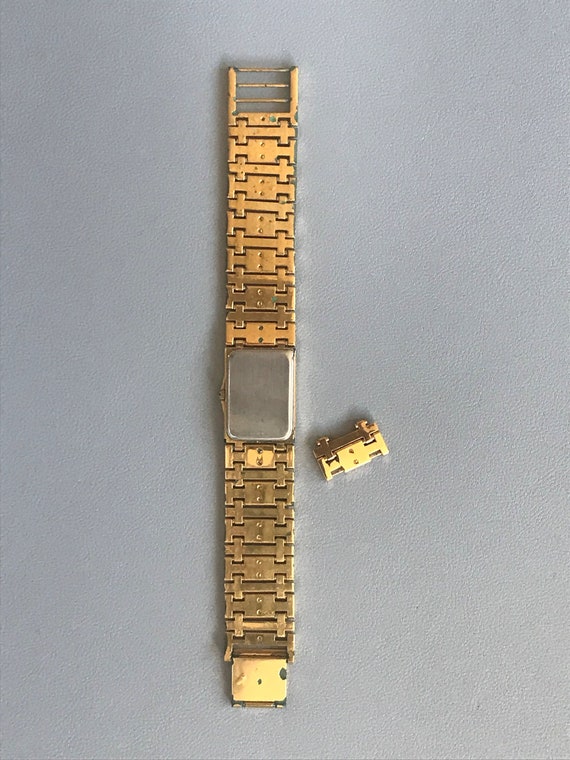 Authentic Swiss-made LONGINES QWR Gold Classic Watch With