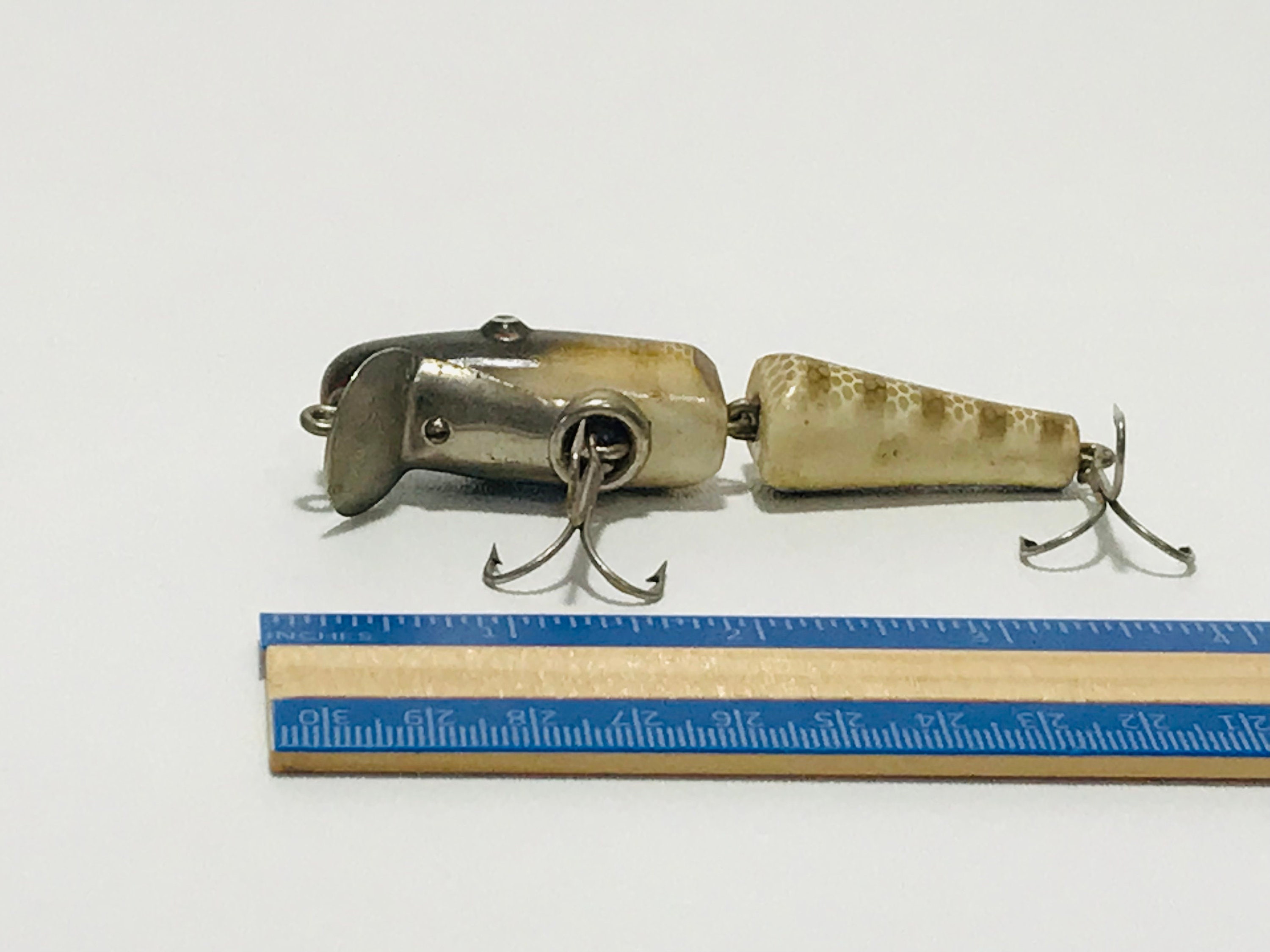 Vtg Fishing Lure PAW PAW Jointed Painted Eye Wood Pikie Vtg Fishing Lure PAW PAW Jointed Painted Eye Wood Pikie