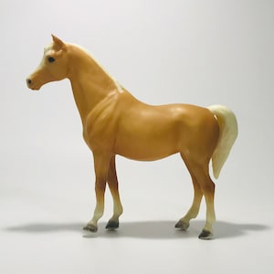 Vintage Breyer Horse Family Arabian Mare HOPE Early Model Horse Figurine Classic Breyer Traditional Horses Collectible Equestrian Toy Pony