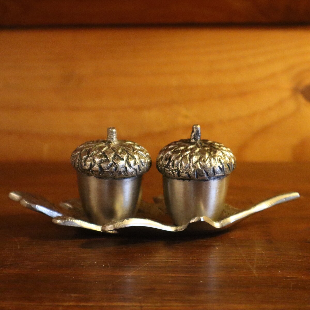 Vintage Metal Acorn and Leaf Salt & Pepper Shakers - Etsy
