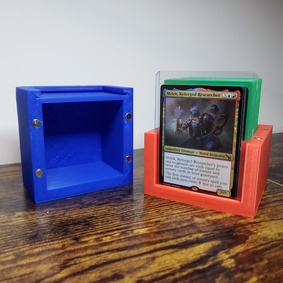 mtg magnetic card holder Two-colour Deck Box With Commander Display This is no simple novelty item though I was given a magnet