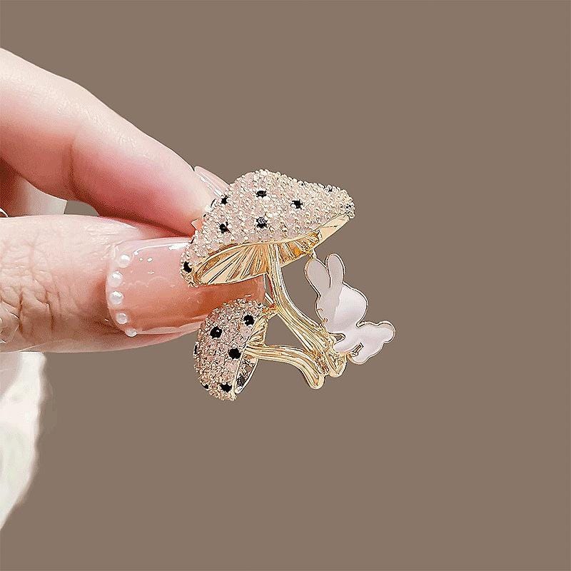 Mushroom rabbit brooch creative temperament animal brooch anti-exposure versatile suit jacket pin accessories