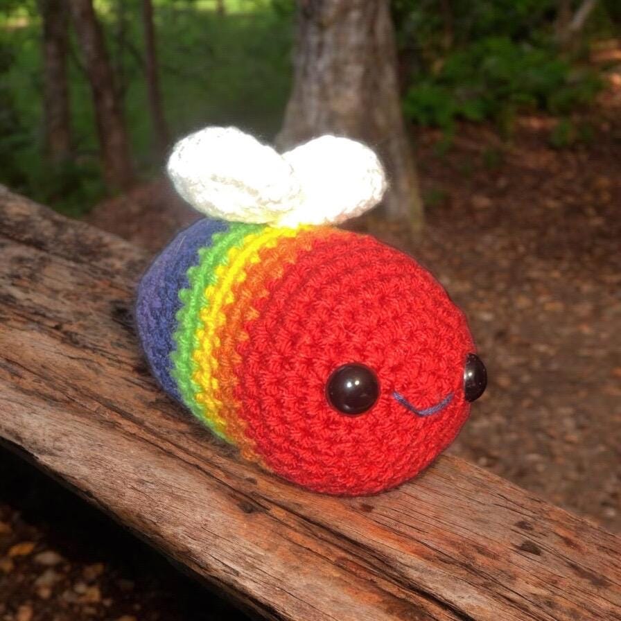 Handmade Crochet Rainbow Bee Plush – Kawaii Pride Gift, LGBTQ+ Decor, Soft Amigurumi Bee, Cute Stuffed Animal, Plushie Gift for All Ages