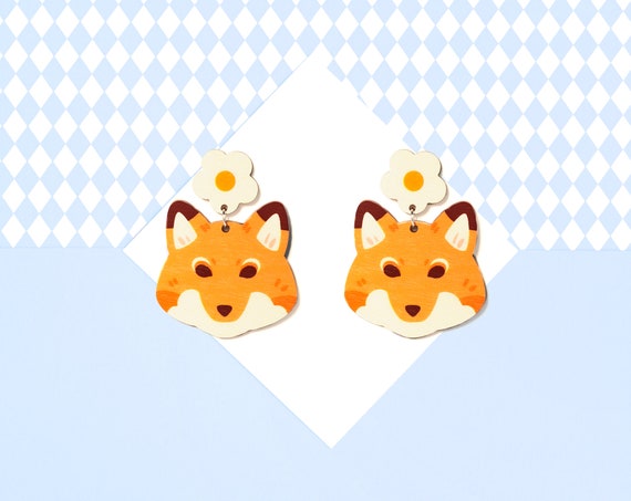 SUPER LIGHT plywood earrings Studs - Fox and a daisy - girly and cute earrings - Handmade In Finland - Kuu Arts