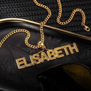 Personalizado carta hip hop pingente nome colar masculino e feminino pequena baguette zircônia cúbica charme pingente com corda corrente jóias de ouro