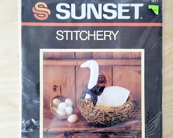 Vintage Dimensions/Sunset Stitchery Kit Country Goose