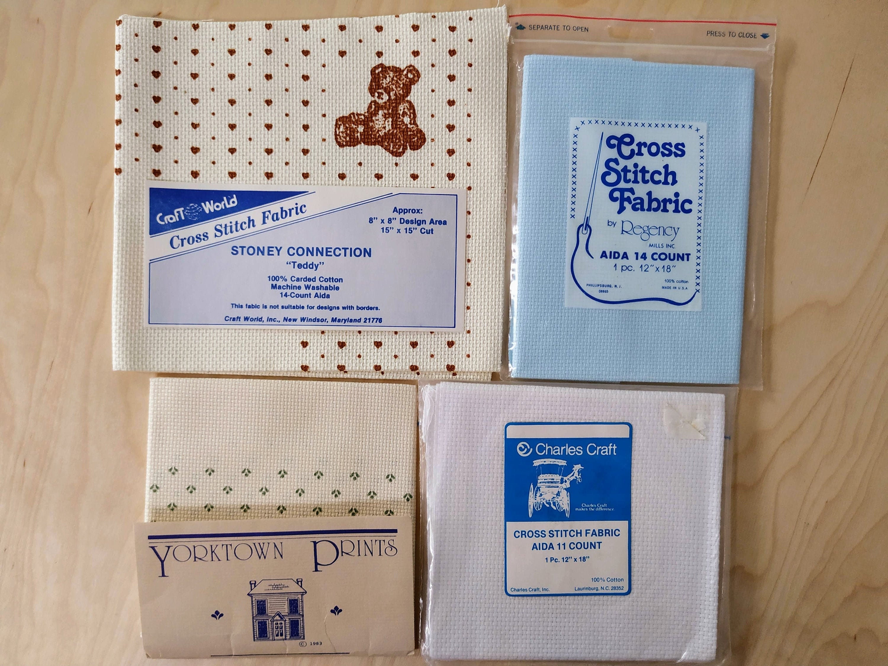 Cross stitch kit - Friends 11,8x11,8cm White Aida 14ct needlepoint kit -  Price, description and photos ➽ Inspiration Crafts