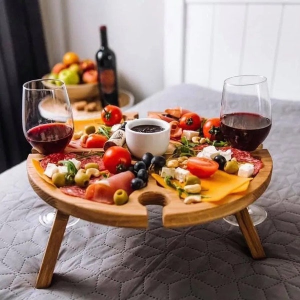 Mesa de vino Oak Outdoor de 13,8 (35 cm) pulgadas - plato de servir de madera - mesa de picnic personalizada - tabla de quesos - plato de merienda de madera