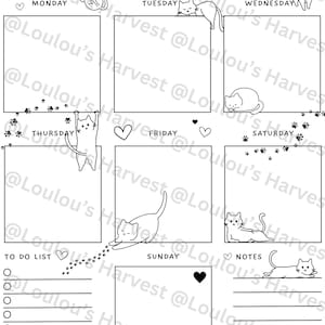 Puede incluir: Un planificador semanal en blanco y negro con ilustraciones de gatos. Incluye secciones para cada día de la semana, una lista de tareas y notas. El texto "Weekly Schedule" está en la parte superior.