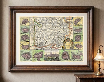 Op de afbeelding: Een ingelijste antieke kaart van Beieren met een centrale cartografische lay-out omringd door kleinere gedetailleerde stadsplattegronden en een afbeelding van München, in aardetinten met de tekst PUCHE DE BAVIERE.