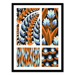 Könnte beinhalten: Ein gerahmter Druck mit vier verschiedenen abstrakten Mustern. Die Muster bestehen aus geometrischen Formen in Blautönen, Orange und Braun.