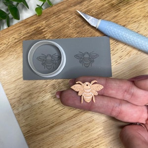 Bee Texture Mat | Rubber Texture Stamp | Polymer Clay | Spring | Bees