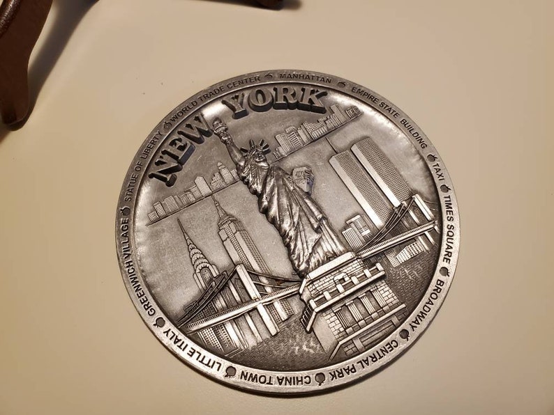 Vintage Solid Pewter New York City and Famous Spots Plate or Wall Hanging 4.5 Inches Diameter.Excellent Item Free Shipping
