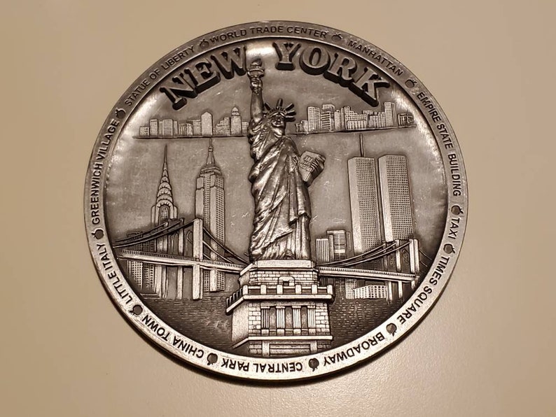Vintage Solid Pewter New York City and Famous Spots Plate or Wall Hanging 4.5 Inches Diameter.Excellent Item Free Shipping