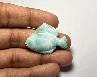 Colgante de pez de larimar tallado a mano, animal marino de piedra preciosa natural