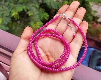 Halsketting met natuurlijke robijn rondelle kralen | Gefacetteerde roze robijn 4-5 mm, sterling zilveren sluiting
