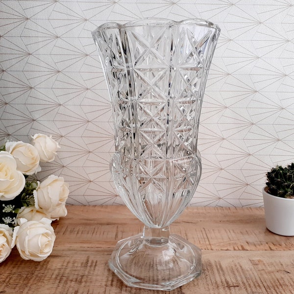 Magnifique vase  vintage en verre ciselé