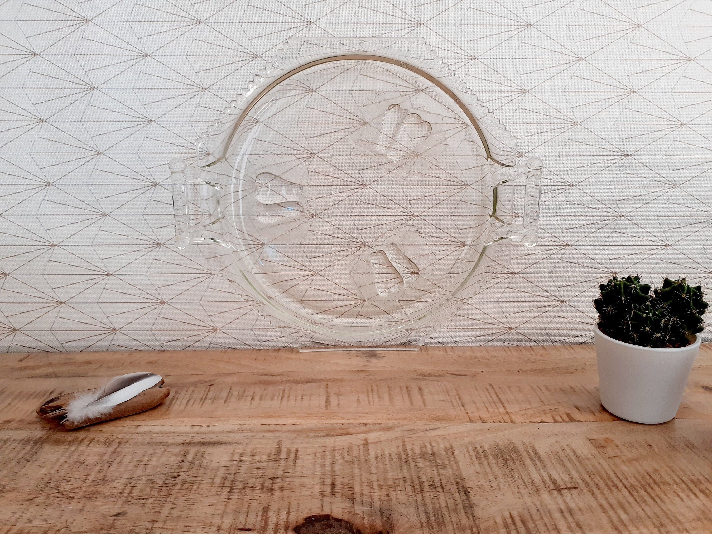 Joli Plat en Verre Vintage