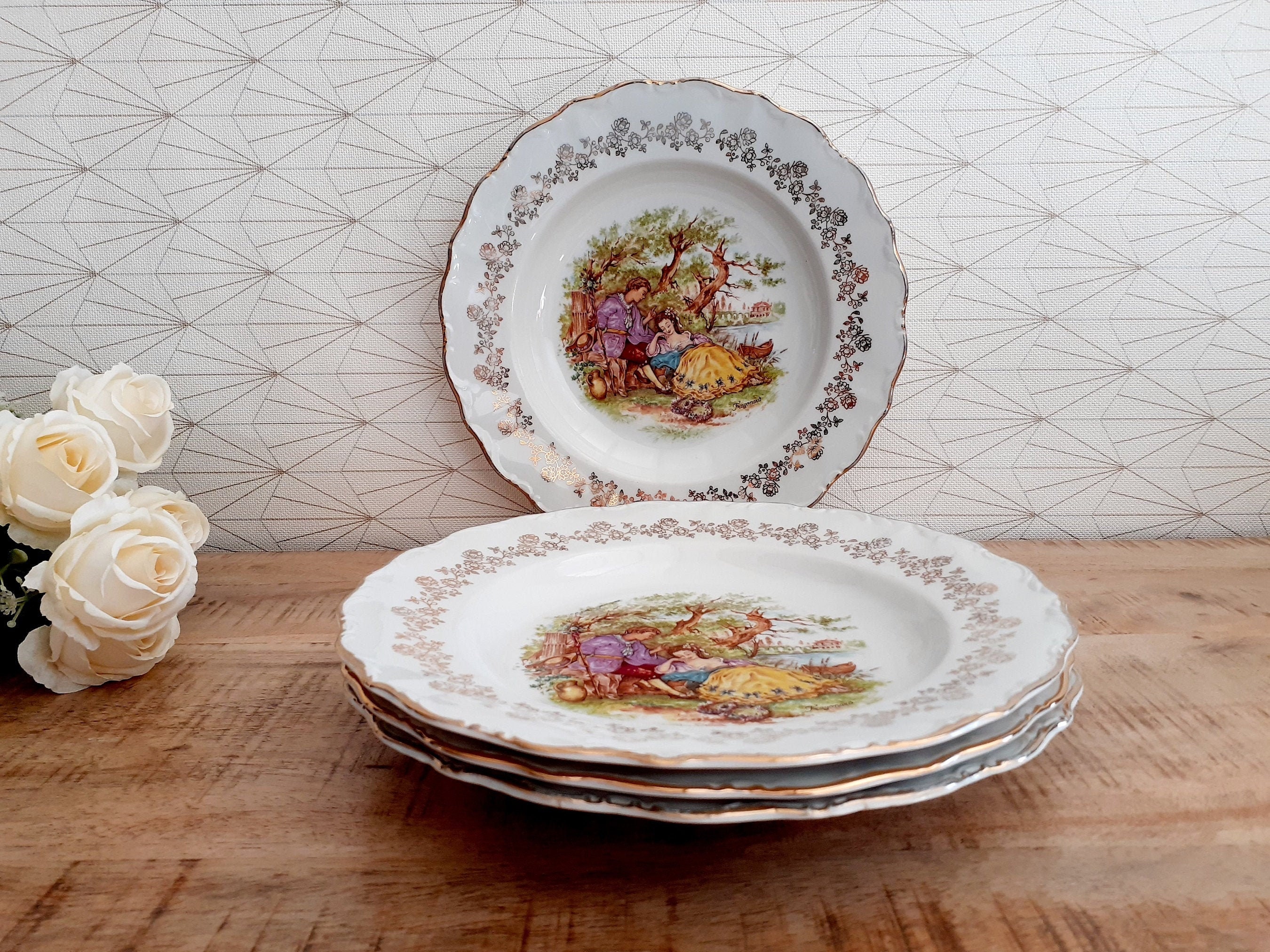 Magnifique Service Vintage en Porcelaine de 4 Assiettes