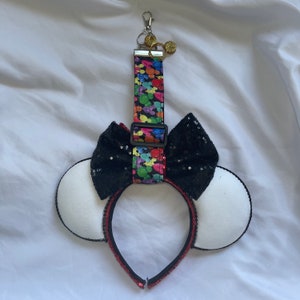 Minnie Ear Holder Keychain