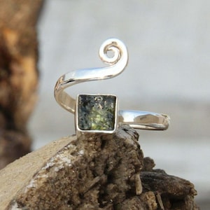 Roher Moldavit Meteorit Ring: 925 Sterling Silber Swirl Ring