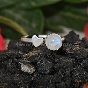 Anillo de piedra lunar natural - Anillo de piedra lunar con forma de corazón - Anillo de promesa con forma de corazón - Anillo ajustable - Plata de ley 925 - Regalo de aniversario