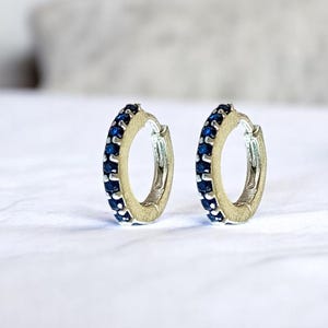 Round Hoops - Huggie Earrings - Unique Geometric Jewelry - Huggie Hoop Earrings - 925 Sterling Silver - Perfect Gift For Her