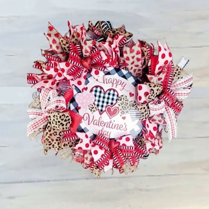 Valentine Wreath, Valentines Wreath, Valentine Cheetah, Valentines Day Wreath, Heart Wreath, Valentines Day Decor, Animal Print Valentine