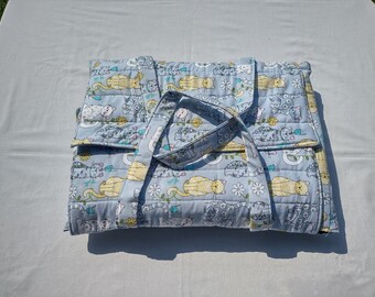 Insulated Picnic Cat Casserole Cover