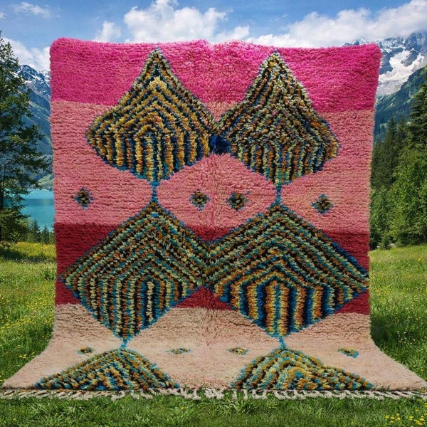 Alfombras bereberes rosas, alfombras bohemias naranjas, alfombras hechas a medida, sofás suaves al tacto, alfombras Beni Warin, sofás marroquíes