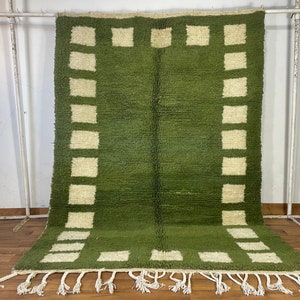 living room decor,Green Carpet,Dath rugs have squares,Rug Living Room Green,Beni Ourain,Area Rug Green,Mrirt Rug Green,Moroccan carpets