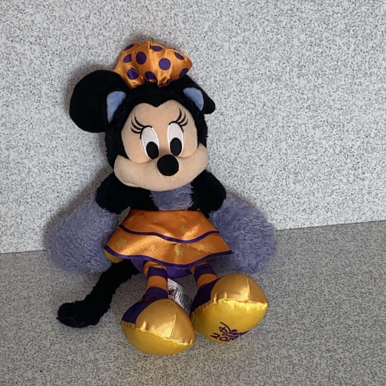 Disney Store 2019 Minnie Mouse Hombre Lobo Halloween 12 Peluches Rellenos Morados imagen 1