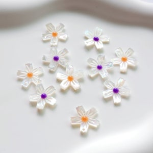 Flowers White Mother-of-Pearl, MOP Shell Pendant, Engraved White Nacre, Shell Charm, Mother of Pearl Jewelry Making Findings RY018