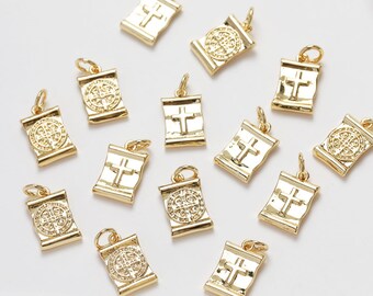Charmes Croix rectangulaires en or, Charmes religieux plaqués Or 14K, Pendentif Croix, Charmes Collier, Bijoux Trouvailles GZ270