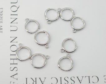 ゴールド/シルバー ラウンドイヤーフープ、13 x 16 mm、18Kゴールド