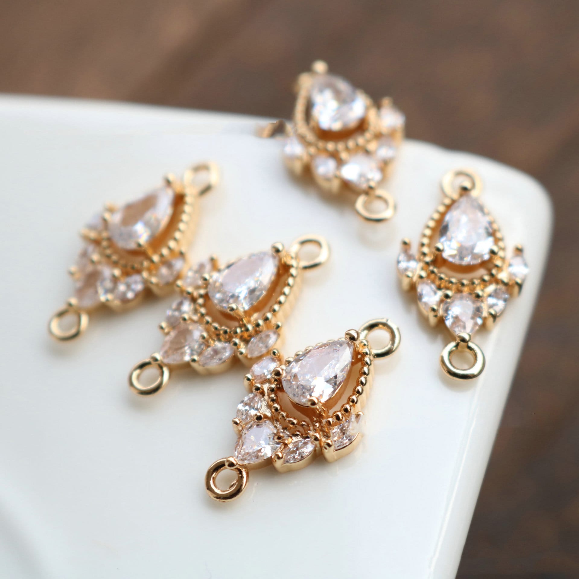 選ぶなら Crystal Zircon Cubic Teardrop Charms,14k Earring CZ Charms, アクセサリー
