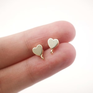 4 st hjärtformade örhängen, 8 mm, 14k guld, örnstift, nickelfri, hjärtstift med ögla, hypoallergena örhängesdetaljer ZX067