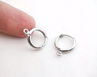 ゴールド/シルバー ラウンドイヤーフープ、13 x 16 mm、18Kゴールド