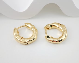 Gold Hammered Ear Hoops, 18mm, 18K Gold Plated Leverback Earrings, Huggie Hoops Earring S1106