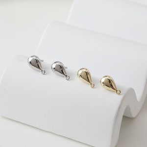 Oregelbunden droppformad örhänge, 14K guld/silver, nickelfria örhängen, cirkelformad örhänge med ögla BB122-D0400