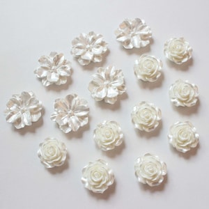 10pcs White Acrylic Flower Pendant, Flower Pendant, 19mm, 25mm, Acrylic Drop Charm for Jewelry Making, DIY Beads Finding GZ301